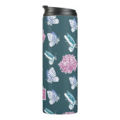 青い蝶とピンクのバラパーソナライズされた タンブラー (回転右)