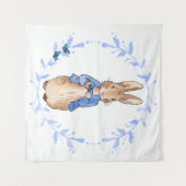 青い蝶を抱えているウサギのピーター タペストリー (正面(横))