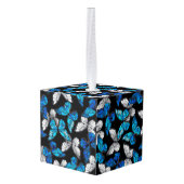 青い蝶モルフォとダークシームレスパターン キューブオーナメント (裏面アングル)