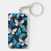 青い蝶モルフォとダークシームレスパターン キーホルダー (裏面)
