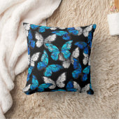 青い蝶モルフォとダークシームレスパターン クッション (ブランケット)