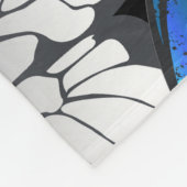 青い蝶モルフォとダークシームレスパターン フリースブランケット (角)