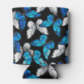 青い蝶モルフォとダークシームレスパターン 缶クーラー (裏面)