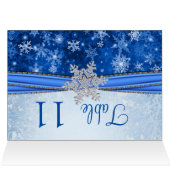 青い表の上の銀のスノーフレーク (内部横(上))