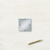 青い装飾枠注記 ポストイット (デスク上)