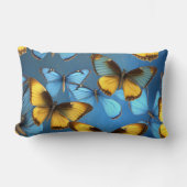 青い装飾用クッションと蝶 ランバークッション (正面)