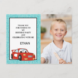 青い誕生日写真のサンクスカードに赤いレーシングカー ポストカード