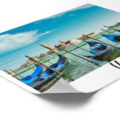 青い象徴的なゴンドラのあるヴェネツィアグランドカナル ポスター (角)