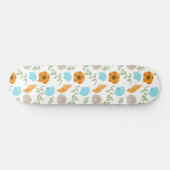 青い貝殻と海のカタツムリとオレンジの花 スケートボード (横)