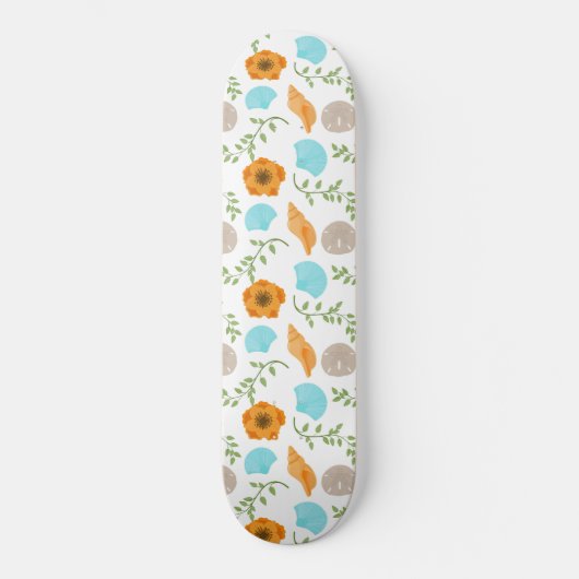 青い貝殻と海のカタツムリとオレンジの花 スケートボード (正面)