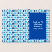 青い赤ちゃん男の子の蝶と花のベビーシャワー 箔カード (内部)