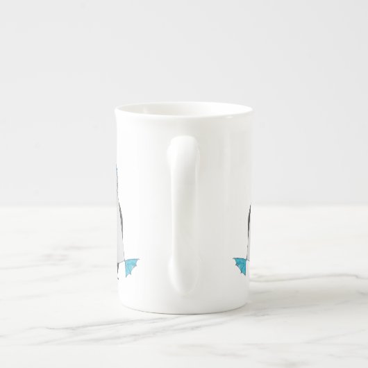 青い足の最下位の骨灰磁器のマグのダンス ボーンチャイナマグカップ (裏面)