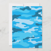 青い迷彩柄のベビーは招待、カムフラージュのバーラップを振りかけます 招待状 (裏面)