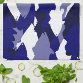 青い迷彩柄の低音の魚釣り キッチンタオル (折り畳み)