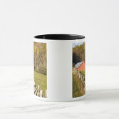 青い隆起部分に沿う赤い納屋そしてfencerow マグカップ (中央)