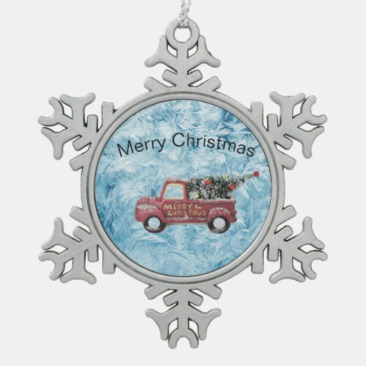 青い雪の上の赤いヴィンテージトラック スノーフレークピューターオーナメント (正面)