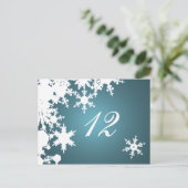 青い雪の結晶の冬の結婚式のテーブル席札 ポストカード (スタンド正面)