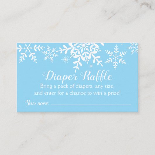 青い雪片のベビーシャワーのおむつのラッフルのチケット エンクロージャーカード (正面)