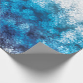 青い雪片の《写真》ぼけ味のグリッターの雪 ラッピングペーパー (角)