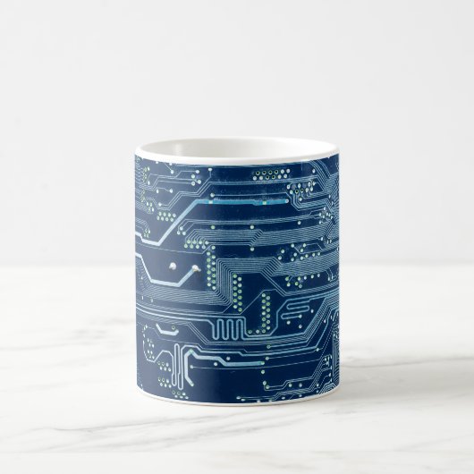 青い電子回路のボード・コンピュータパターン コーヒーマグカップ (中央)