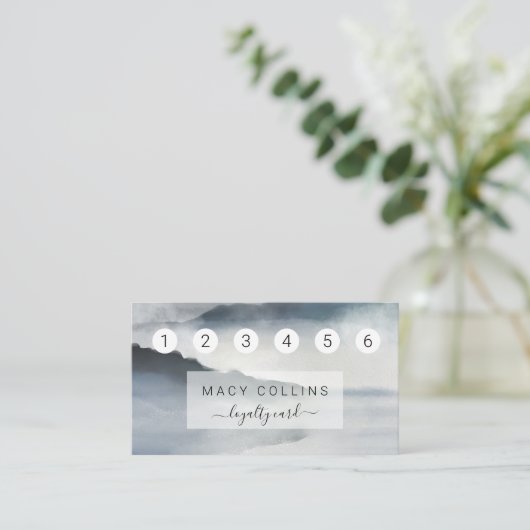 青い霧の多い水色の山のロイヤリティカード 名刺 (スタンド正面)