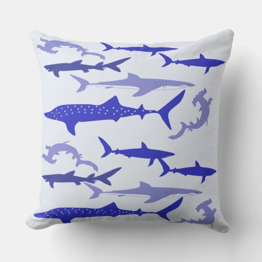 青い鮫 クッション (正面)
