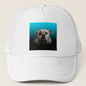 青い黒のグラデーションの背景を持つ可愛いボクサー犬 キャップ (正面)