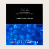 青い《写真》ぼけ味のホワイトパネル 名刺 (外部フラット)