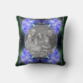 青いGentianフラワーフレーム自分の写真を追加 クッション (裏面)