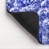 青いSnowscapeの針葉樹、CO マウスパッド (コーナー)