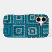青おばあちゃんの四角いパターン iPhone 16ケース (裏面横)