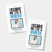 青おもしろいナース感謝していタイポグラフィモダンガーリー バッジ (正面＆裏面)