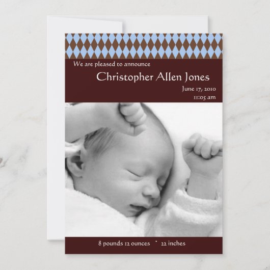 青およびブラウンのアーガイル柄のな男の赤ちゃんの誕生の発表 案内状 (正面)