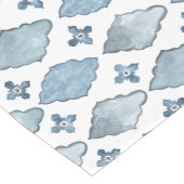 青および白い水彩画のモロッコのタイルパターン ショートテーブルランナー (コーナー)