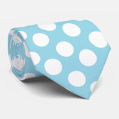 青および白い水玉模様のタイ ネクタイ (ロール)