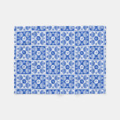 青および白い貝殻のビーチのブロックパターン フリースブランケット (正面(横))