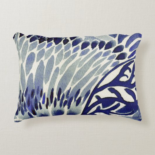 青および白の抽象的な水彩画のアクセントの枕 アクセントクッション (正面)