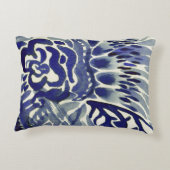 青および白の抽象的な水彩画のアクセントの枕 アクセントクッション (裏面)