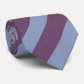 青および紫色のストライプの ネクタイ (ロール)