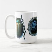 青および黄色のカブトムシのマグ コーヒーマグカップ (左)