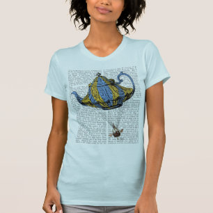 青および黄色飛んでいるなティーポット3 Tシャツ