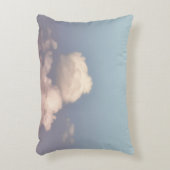 青かわいらし空と雲装飾用クッション アクセントクッション (正面(垂直))