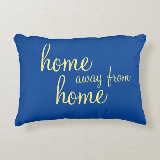 青かわいらし色の「家遠くにから帰る」アクセント枕 アクセントクッション (正面)