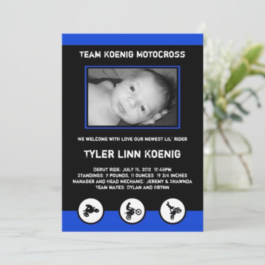 青か黒いモトクロスの土のバイクの誕生の発表 案内状 (スタンド正面)
