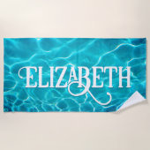 青きらめく水パーソナライズされた ビーチタオル (正面)