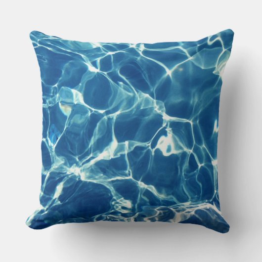 青きらめく水 クッション (正面)