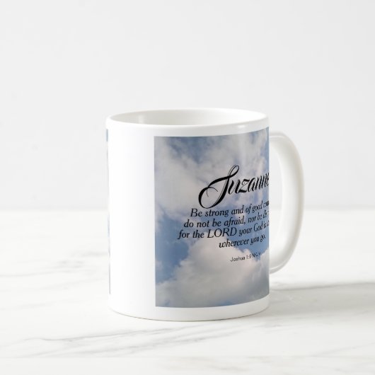 青く曇った空の写真は聖書の一節を恐れない コーヒーマグカップ (正面右)