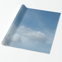青く美しい空と白い雲。 ラッピングペーパー