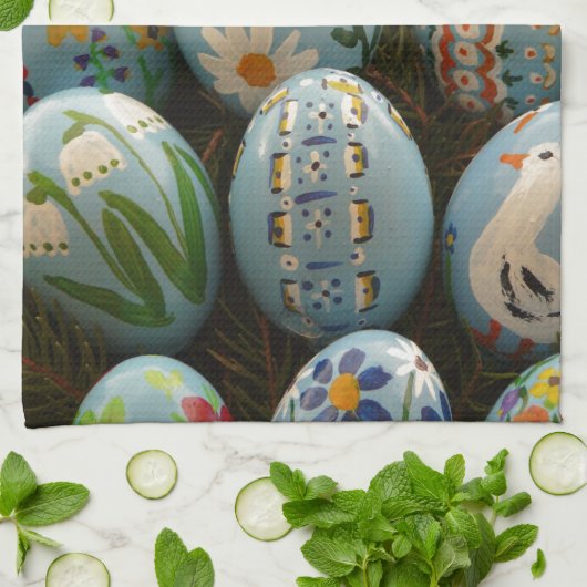 青く色彩の鮮やかなイースターエッグ キッチンタオル (折り畳み)