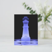 青く輝くキングのチェス駒 ポストカード (スタンド正面)